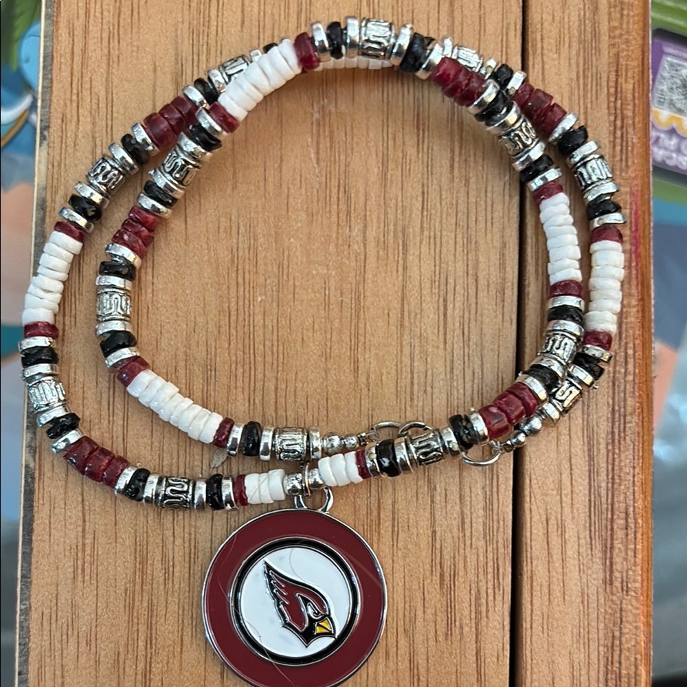 Cardinals Beaded Bracelet with Pendant